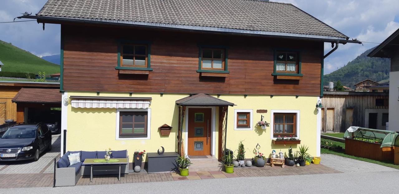 Ferienwohnung Kasbacher フッシュ・アン・デア・グロースグロックナーシュトラーセ エクステリア 写真